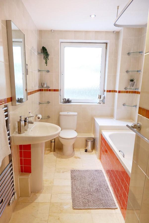 Stunning Apartment Close To Cambridge Station With Free Parking! Eksteriør bilde